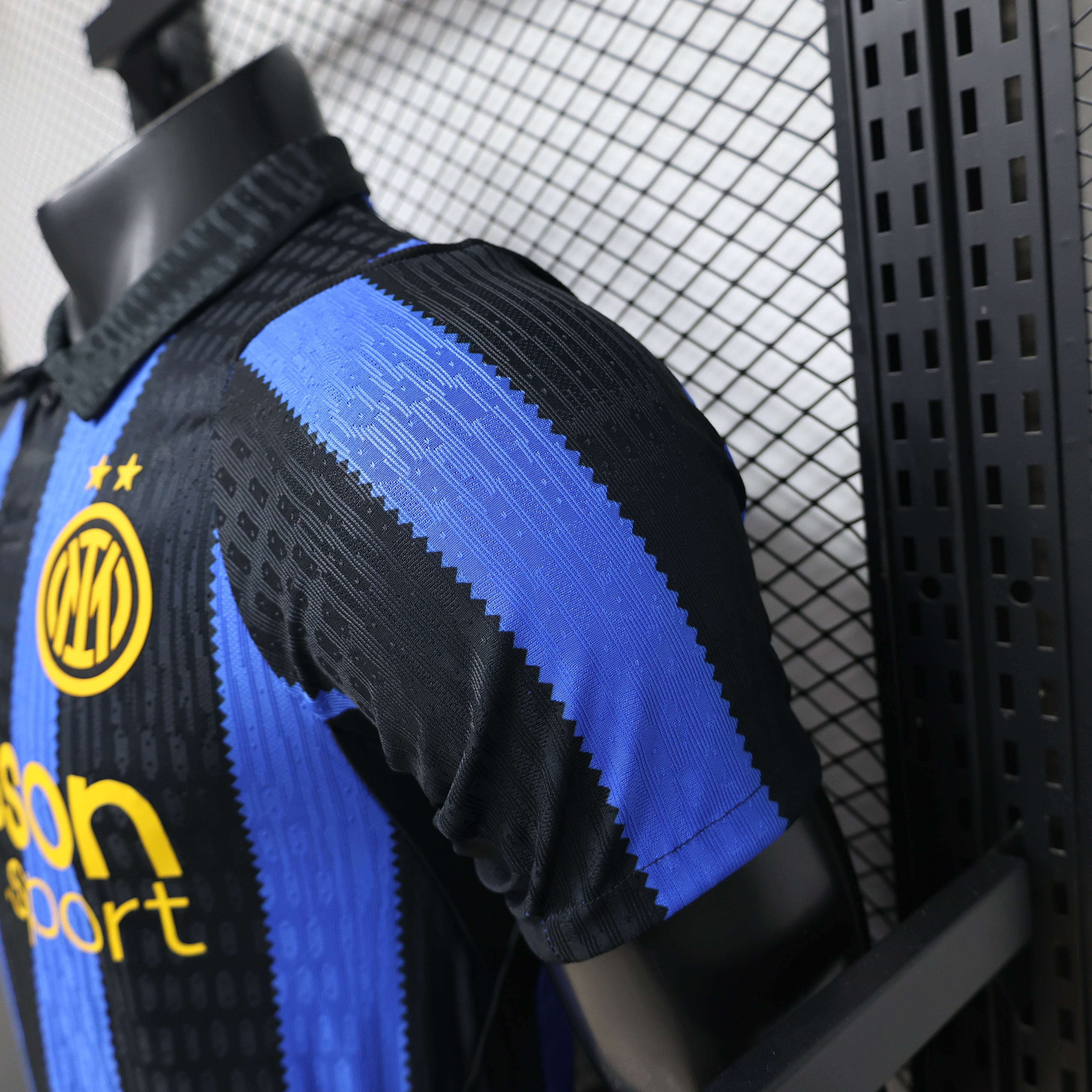 Inter home 26-27