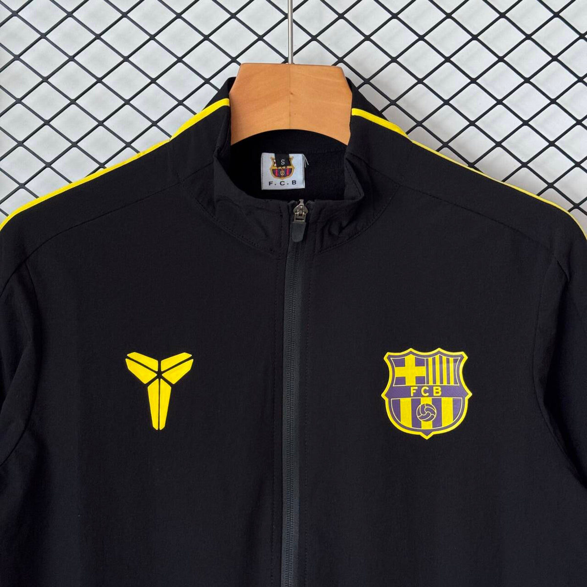 Tuta Barcellona Nero e Viola 2027