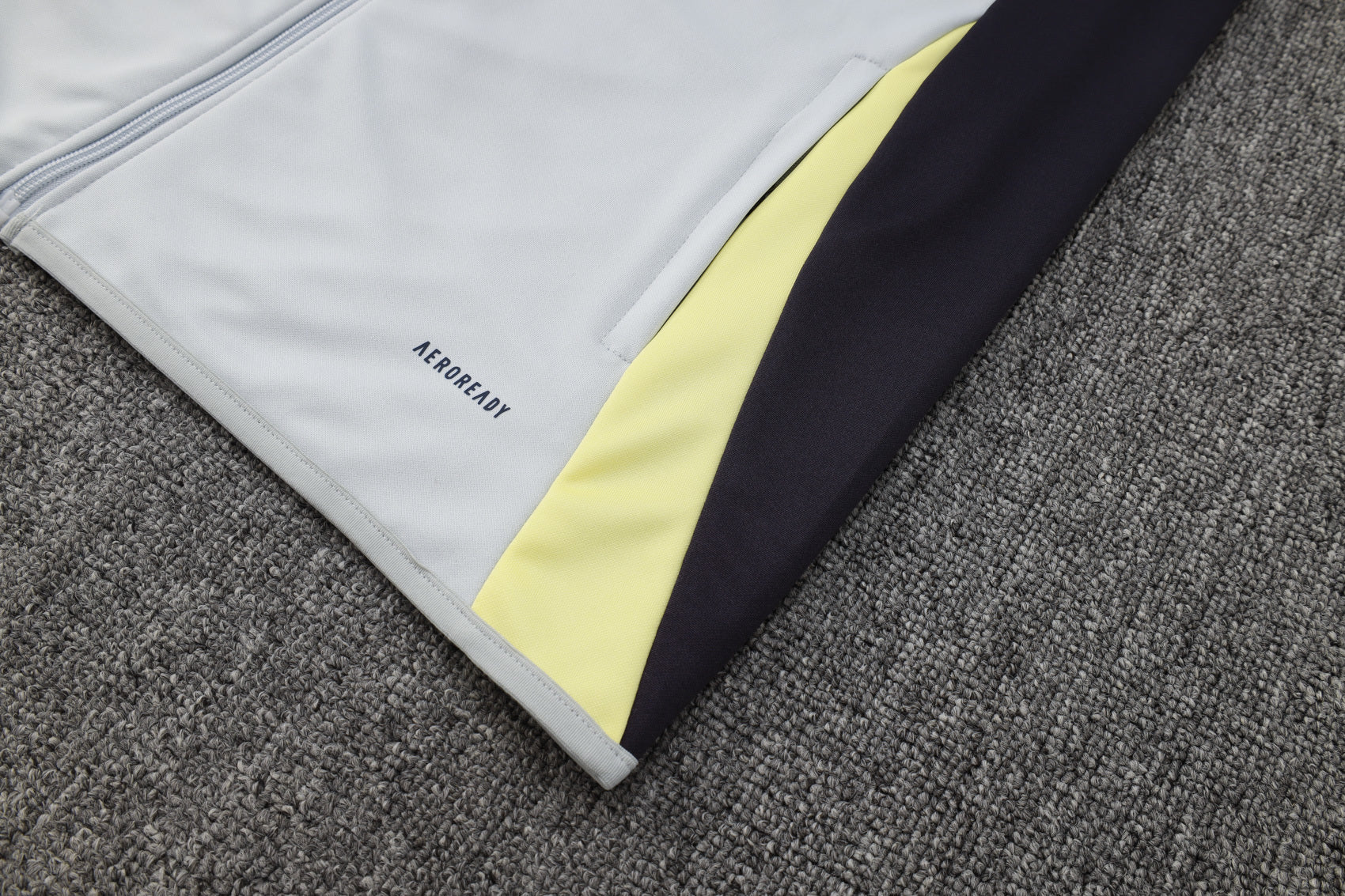 Tuta Juventus Zip Intera | Bianca, Nera, Gialla - Allenamento 2025/2026