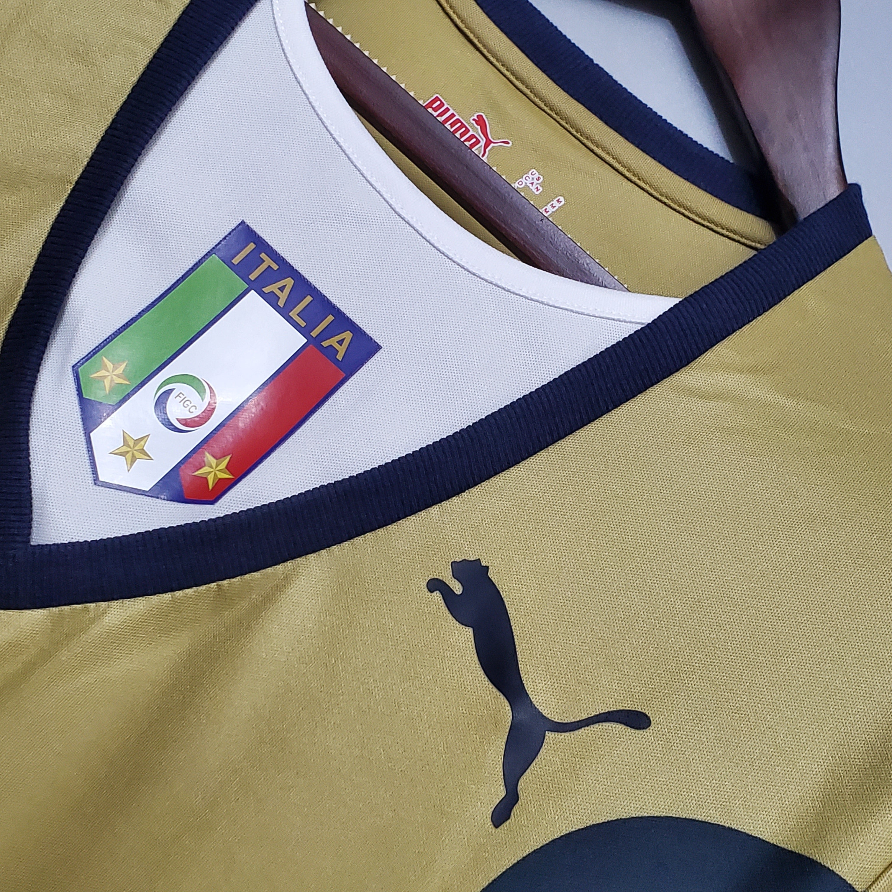 Retro Italy 2006 Goalkeeper Shirt