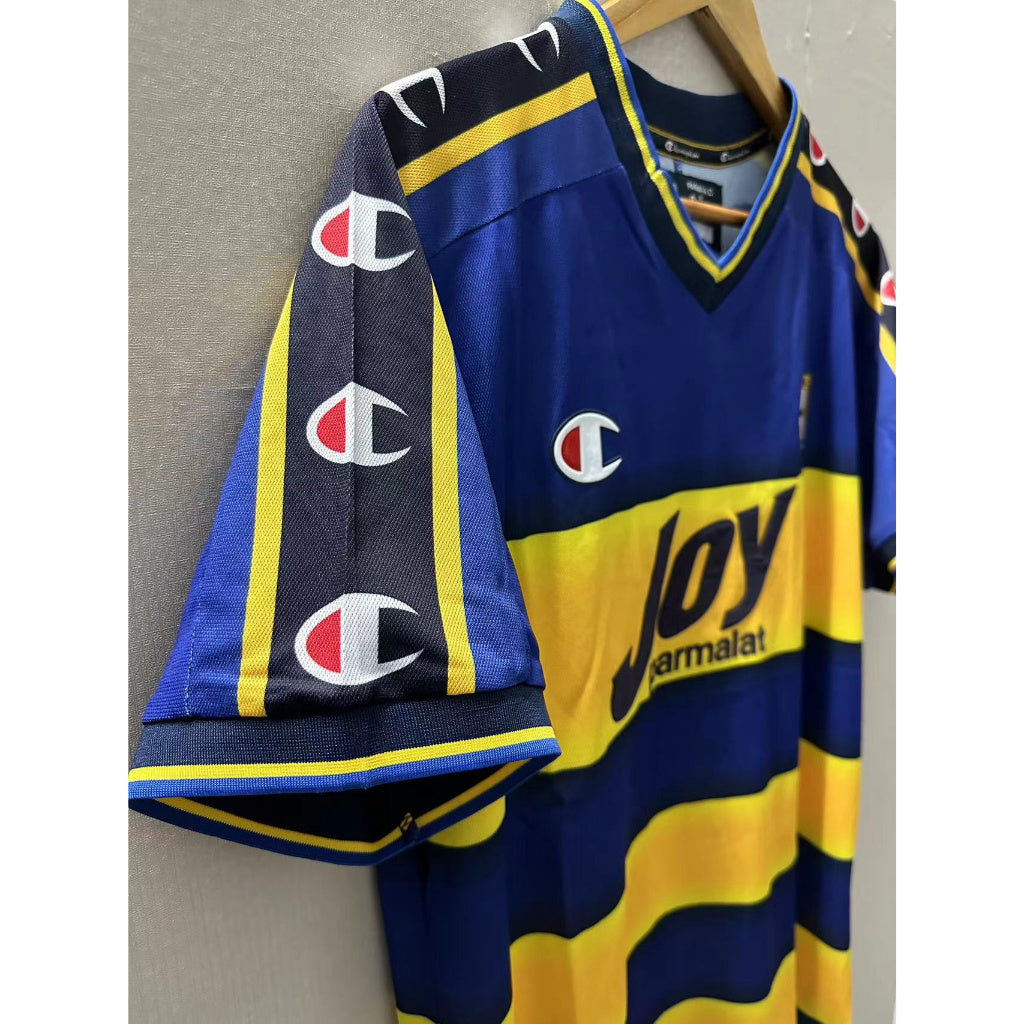 Adriano - Parma 2001-02