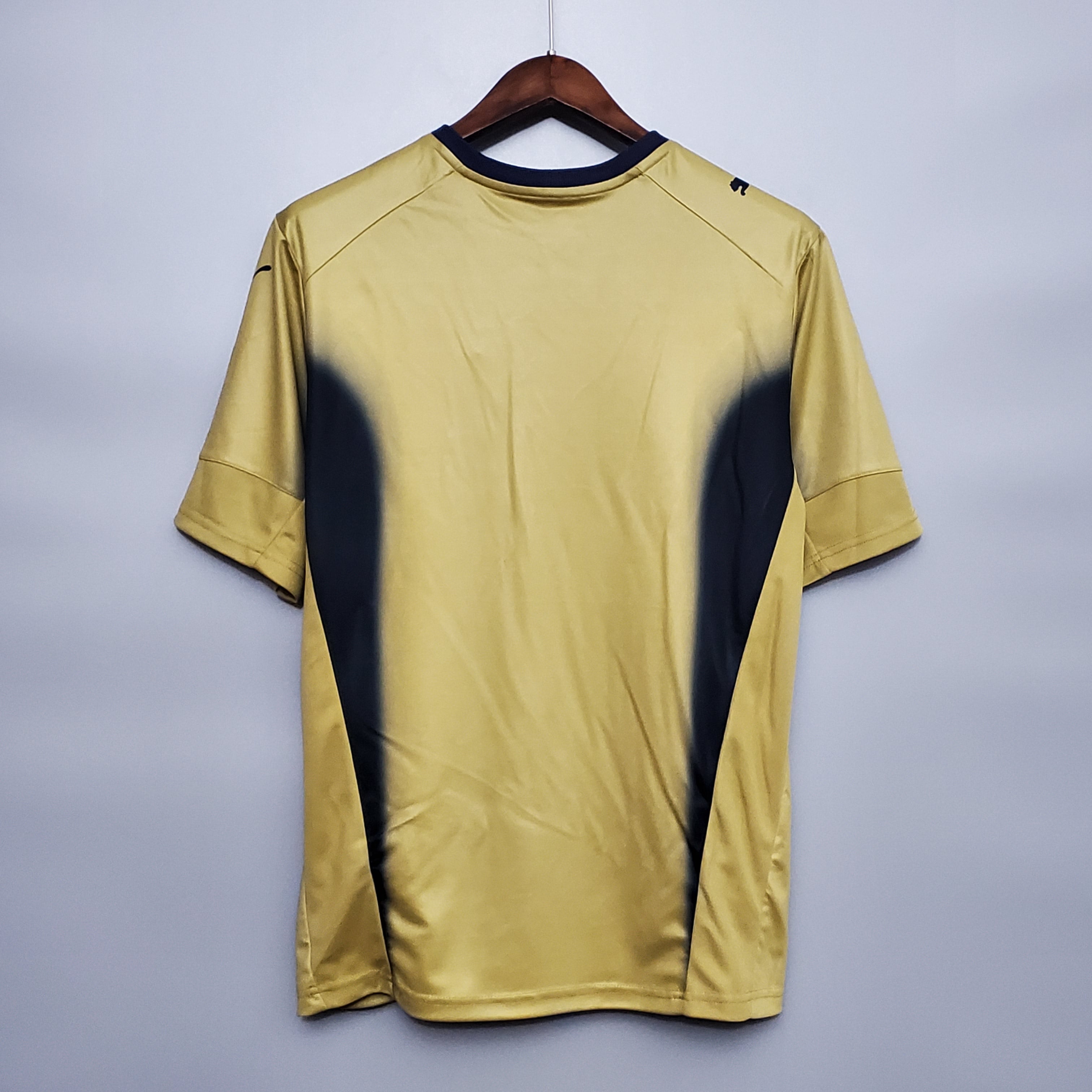 Retro Italy 2006 Goalkeeper Shirt