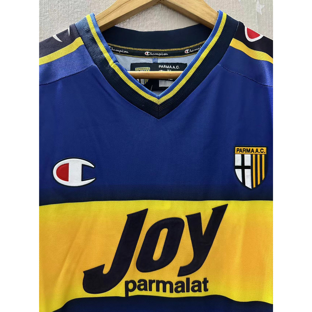 Adriano - Parma 2001-02