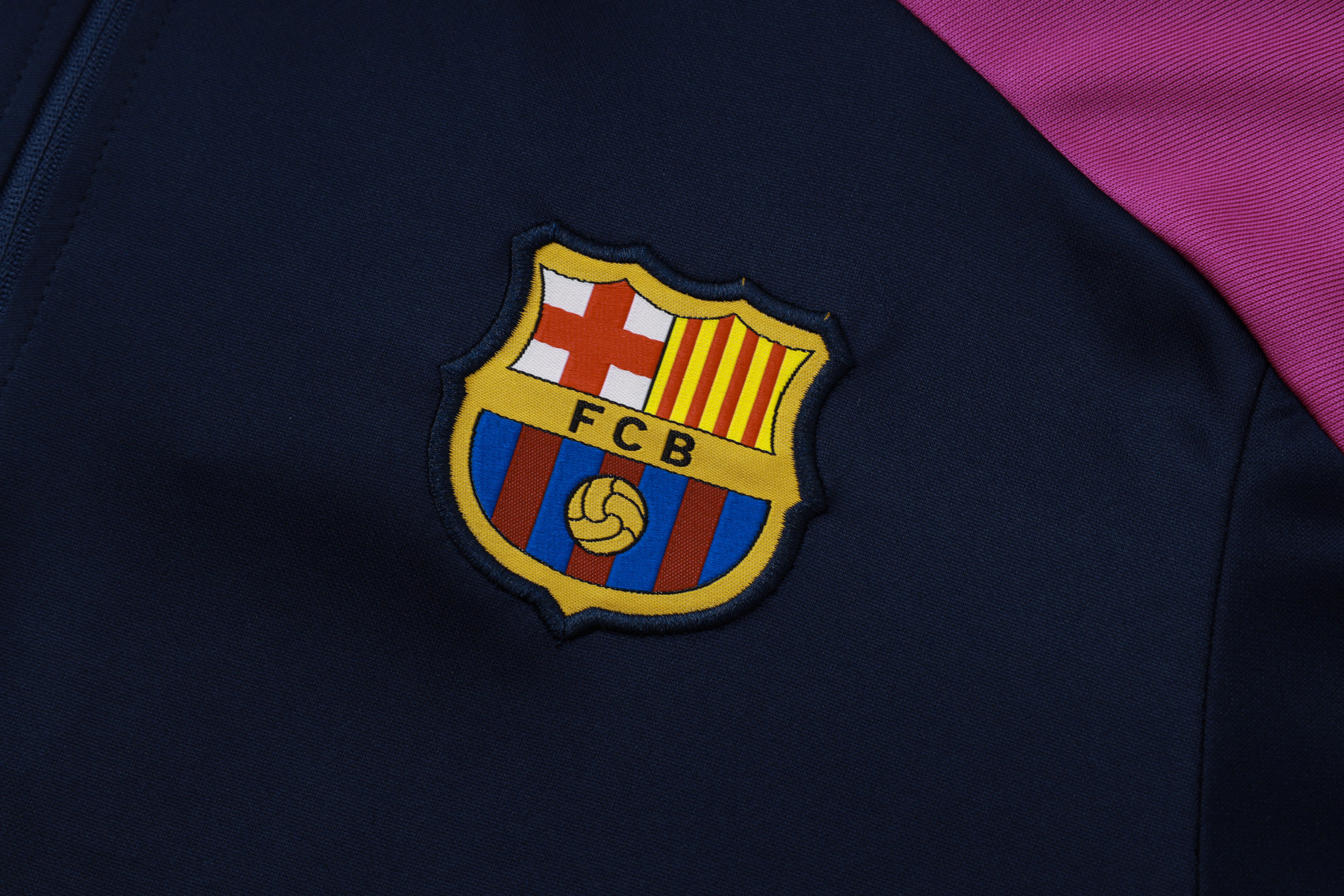 Tuta Barcellona blu e rosa 2025/26