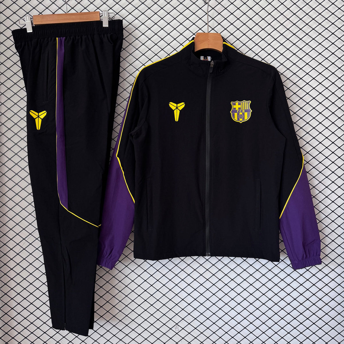 Tuta Barcellona Nero e Viola 2027