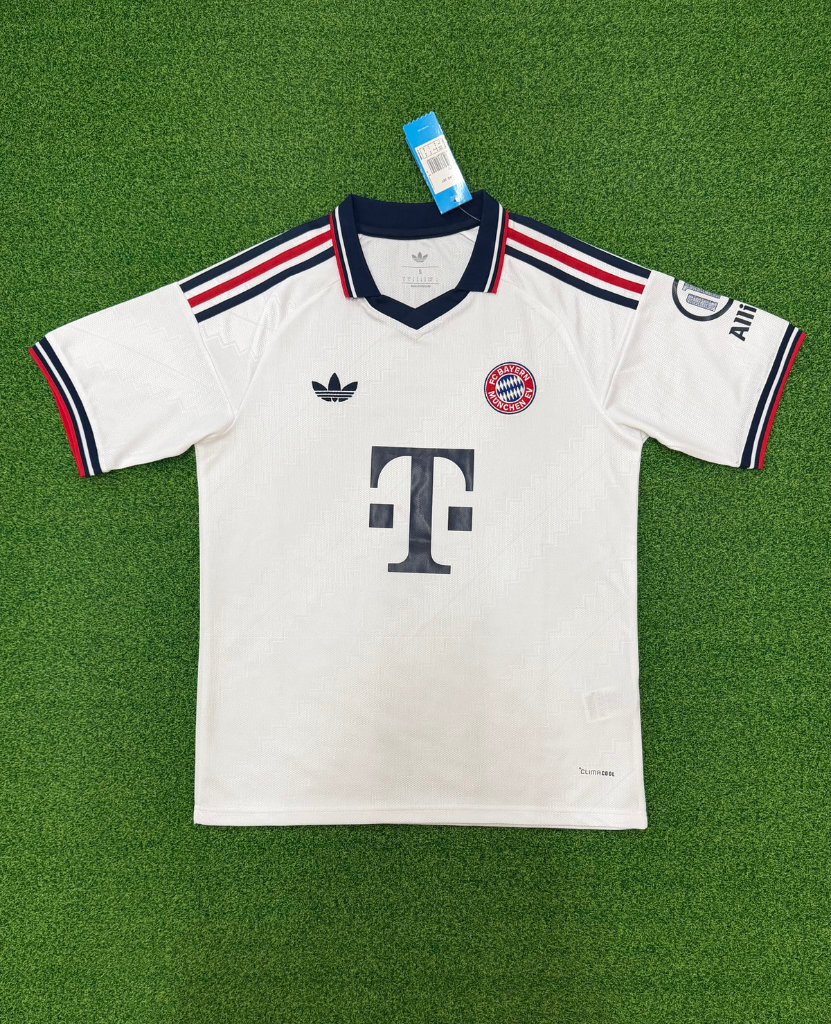 Bayern monaco away 2026-27