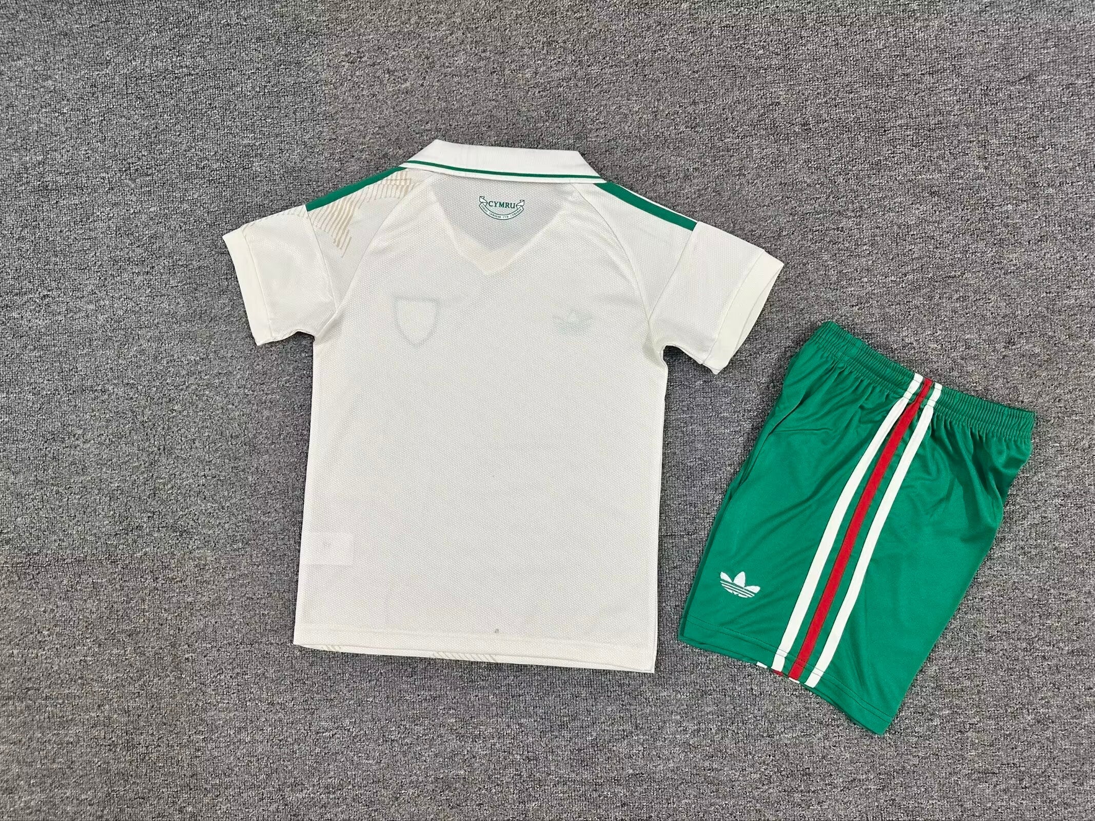 Galles Away Bambino 2026