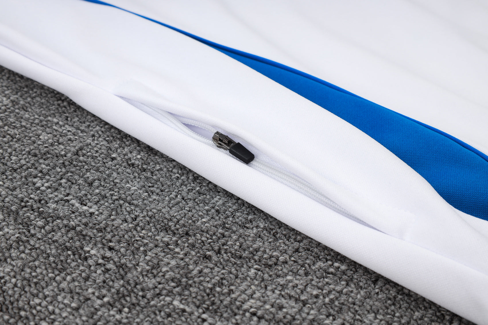 Italy White Tracksuit with Hood 2024/2025