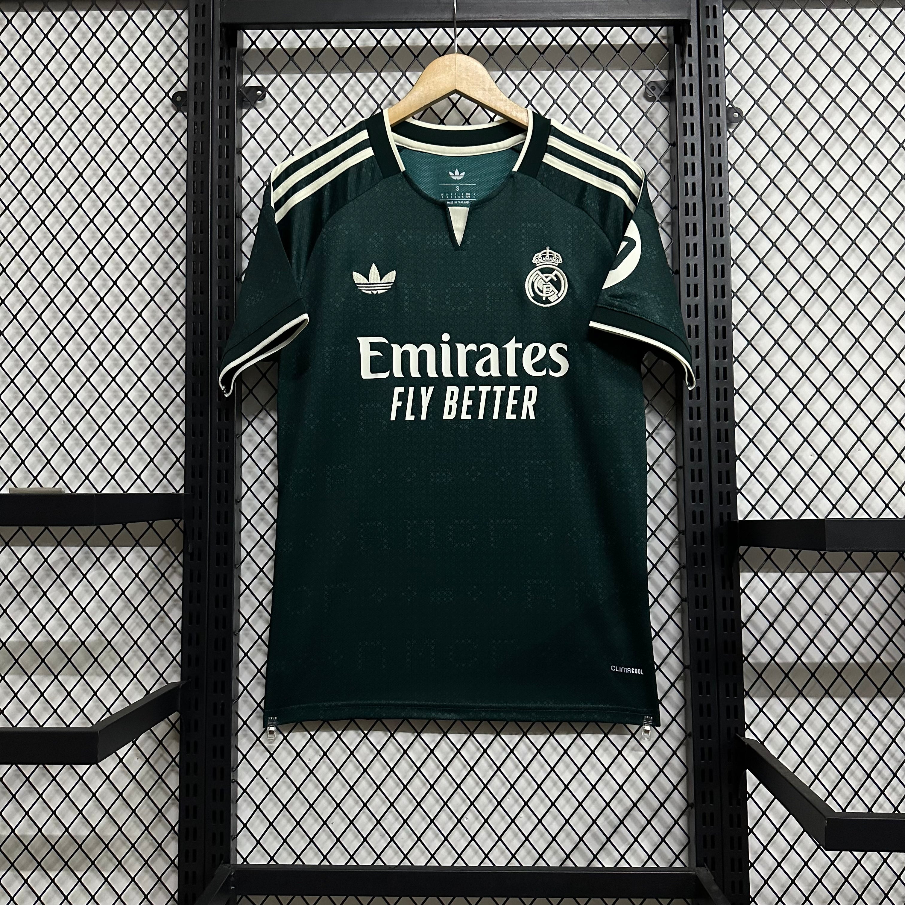 Real Madrid away 2026/27