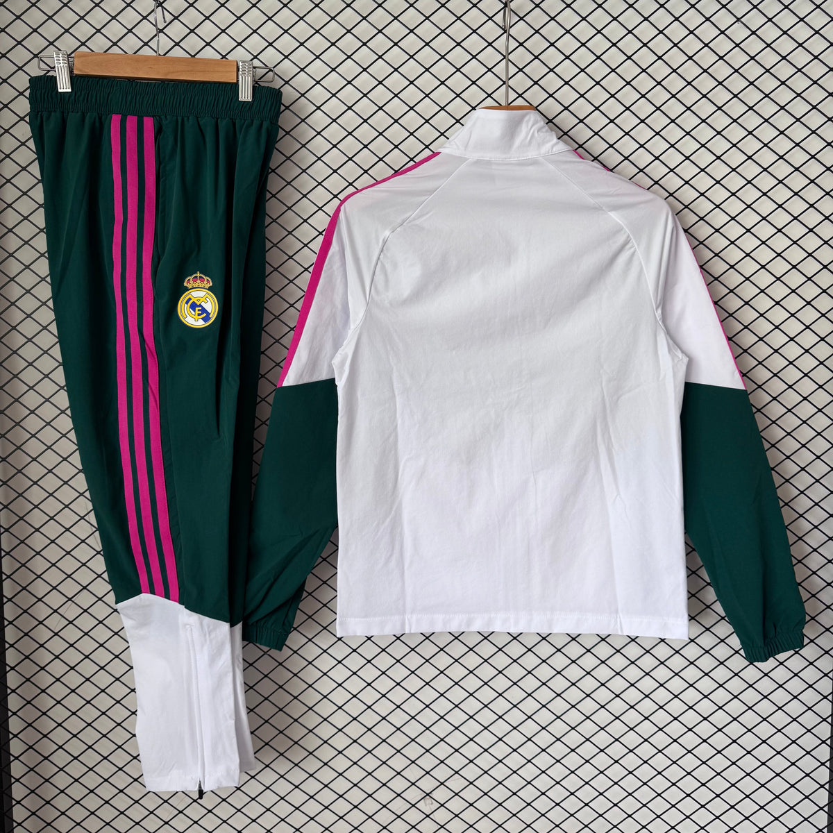 Tuta Real Madrid Bianco e Verde 2027