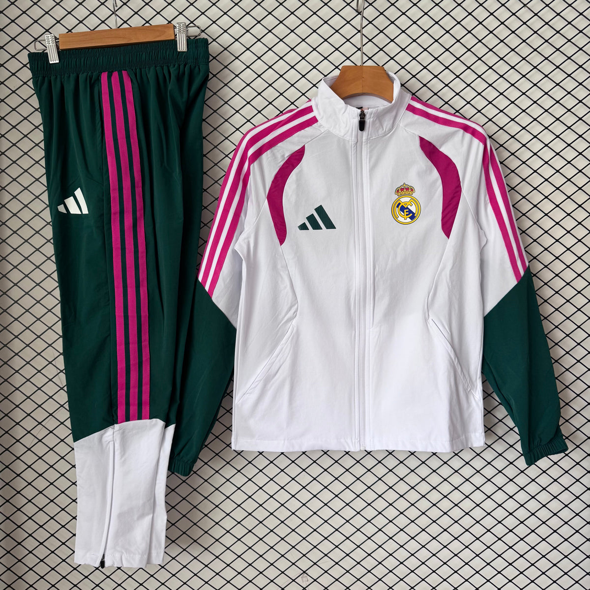 Tuta Real Madrid Bianco e Verde 2027