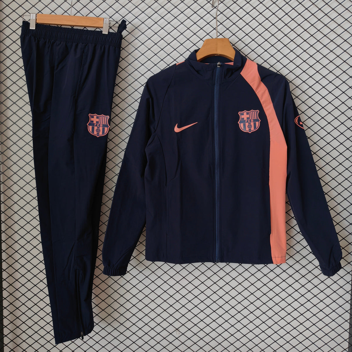 Tuta Barcellona Blu e Rosa 2027