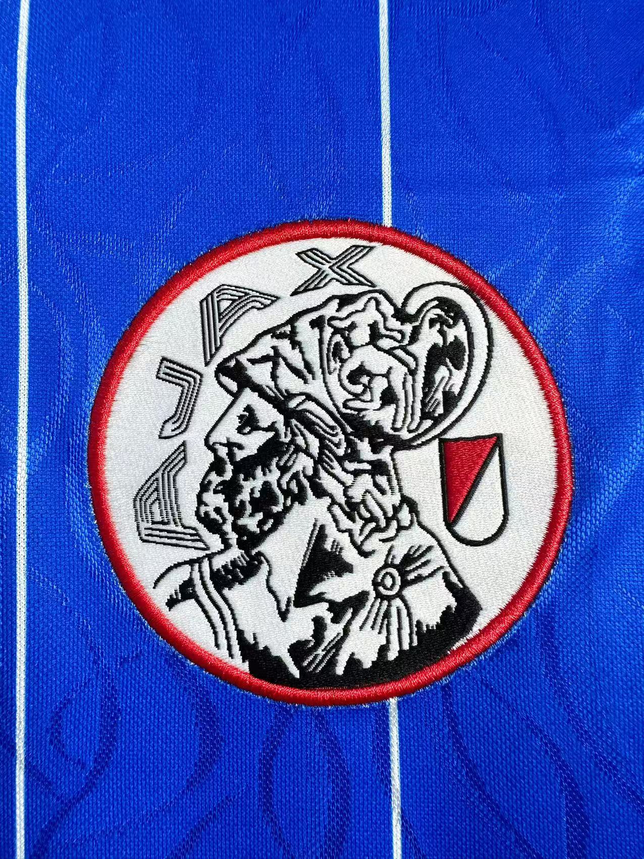 Bergkamp Ajax 1998/99 away