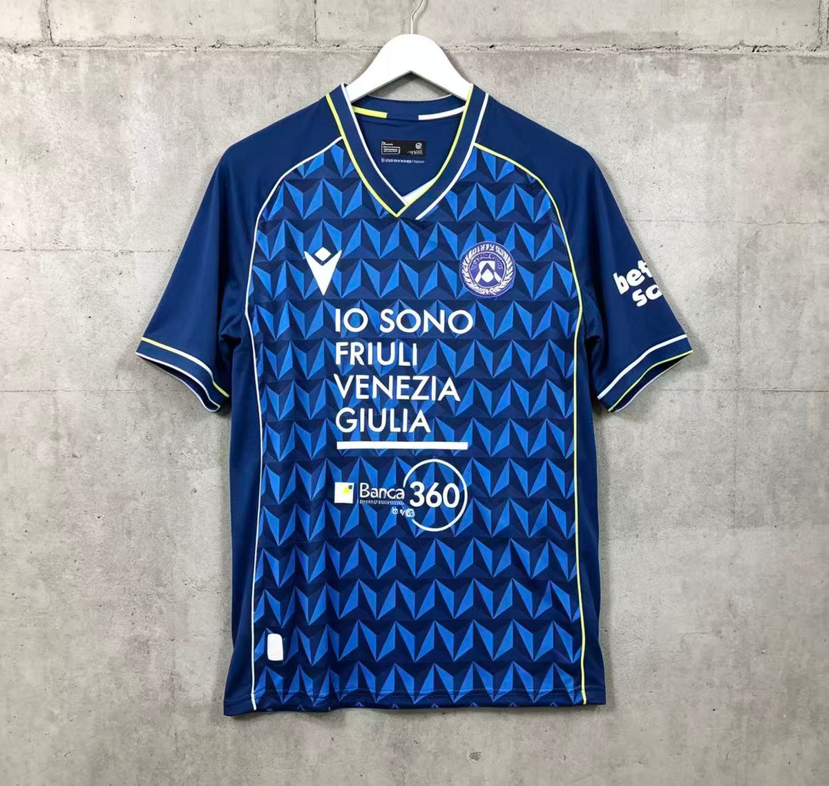 Udinese away 26-27